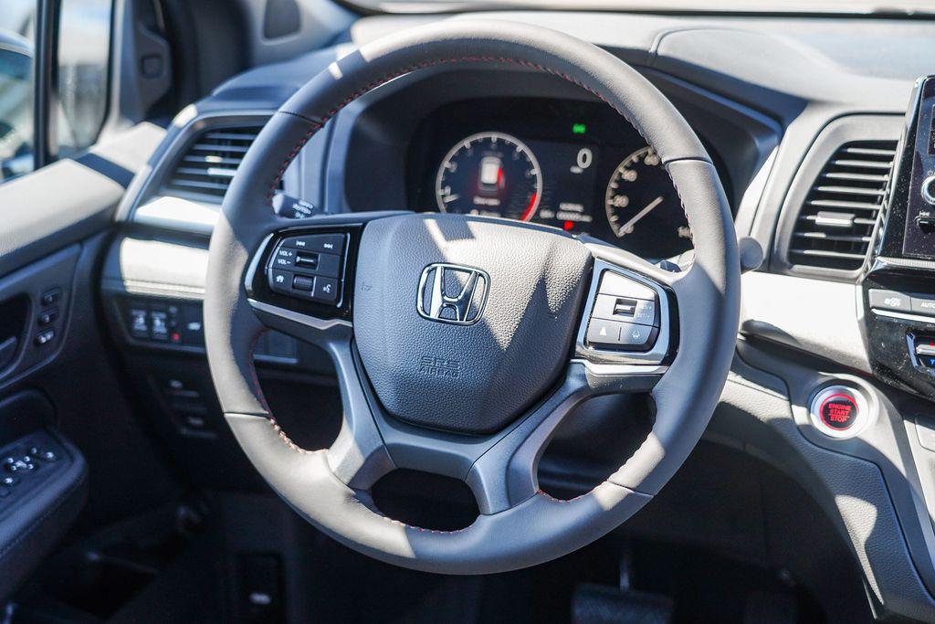 new 2026 Honda Odyssey car, priced at $45,800