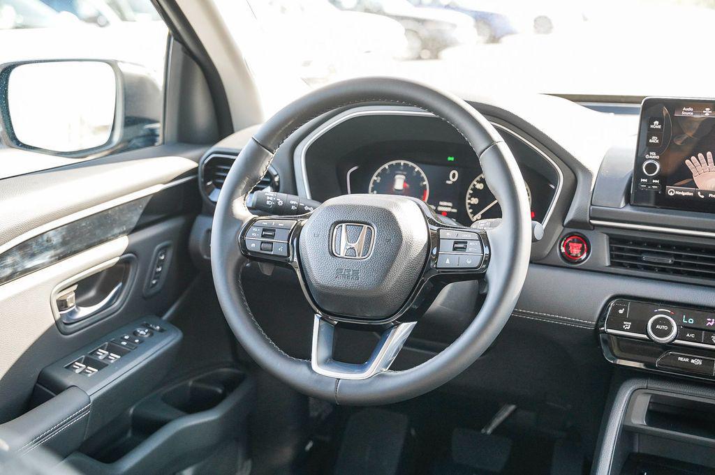 new 2025 Honda Pilot car, priced at $49,450
