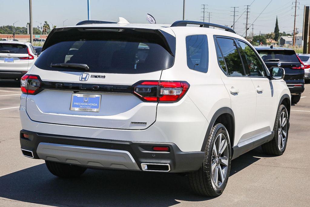 new 2025 Honda Pilot car, priced at $49,450