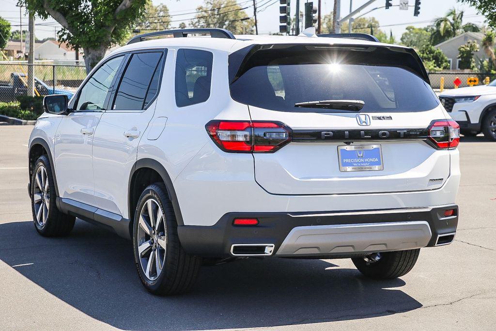 new 2025 Honda Pilot car, priced at $49,450