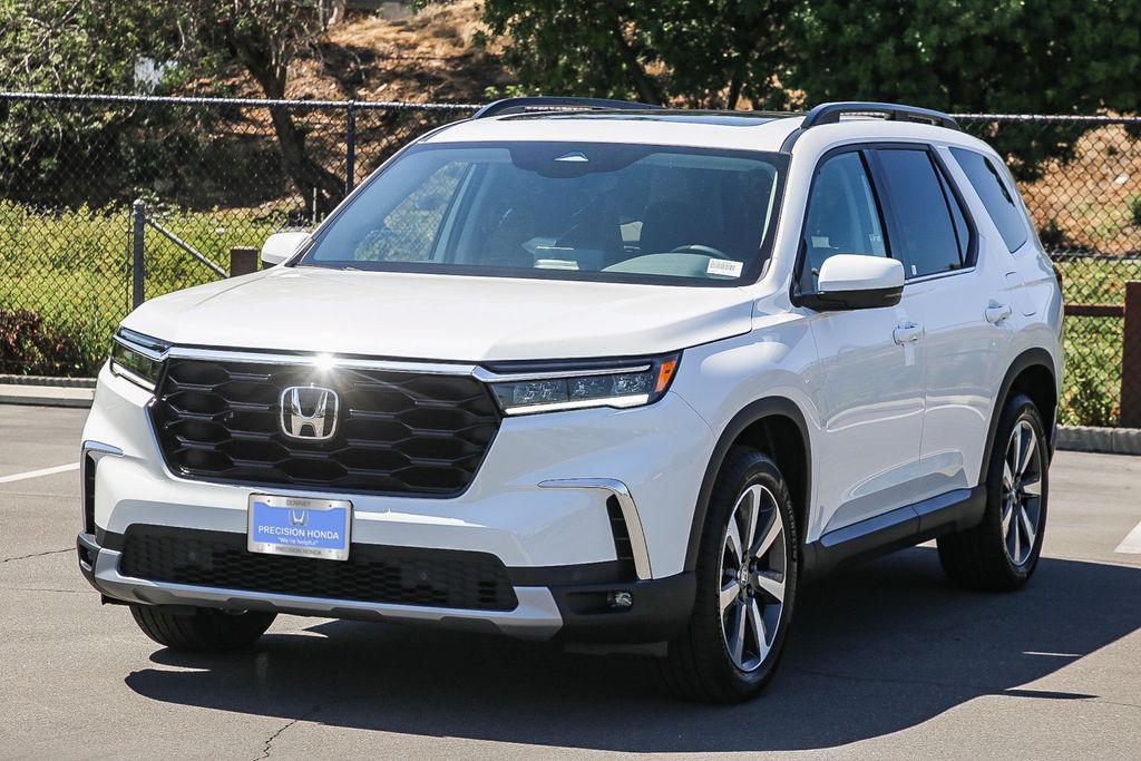 new 2025 Honda Pilot car, priced at $49,450
