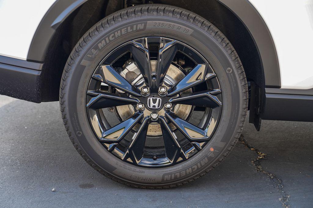 new 2026 Honda CR-V Hybrid car, priced at $44,155