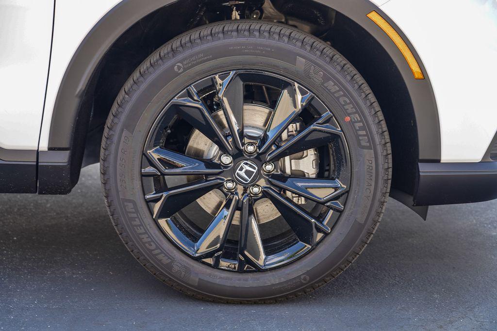 new 2026 Honda CR-V Hybrid car, priced at $44,155