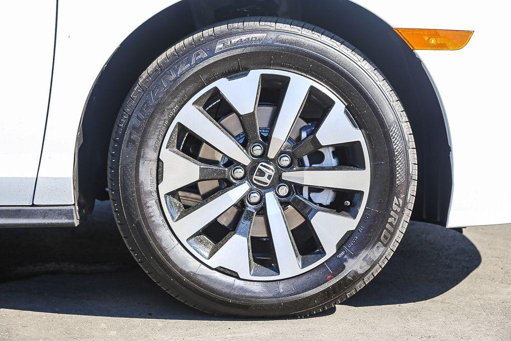 new 2026 Honda Odyssey car, priced at $46,140