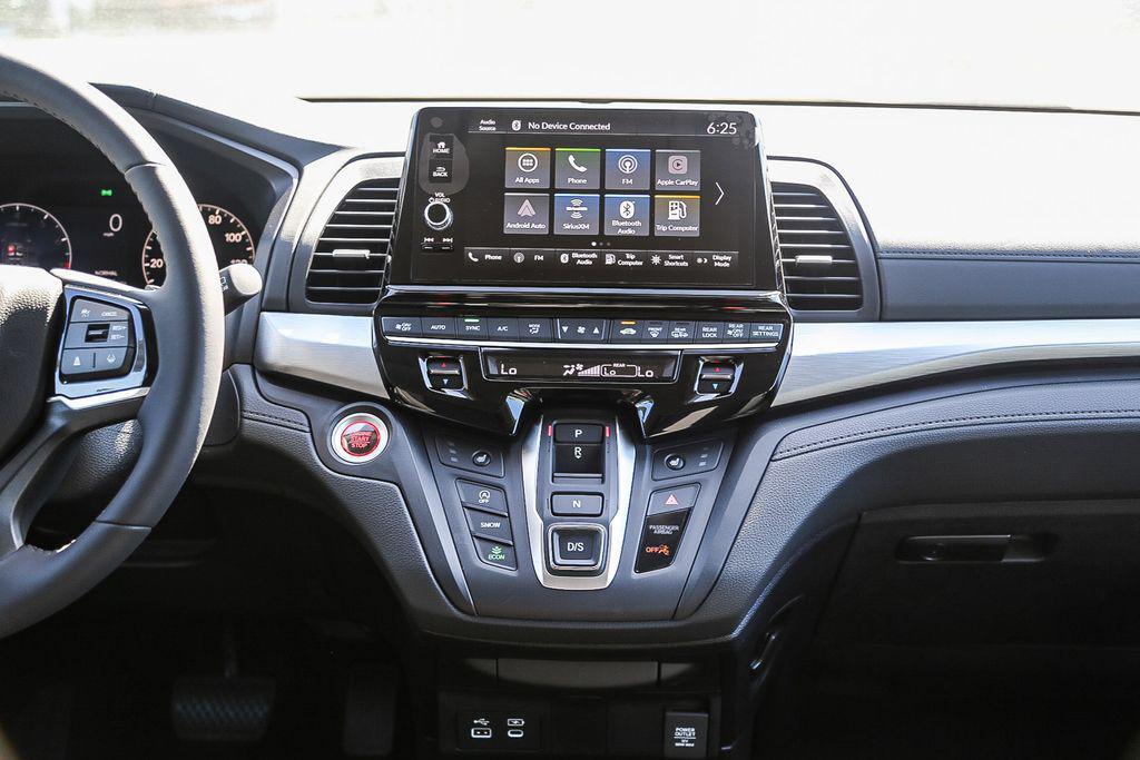 new 2026 Honda Odyssey car, priced at $45,685