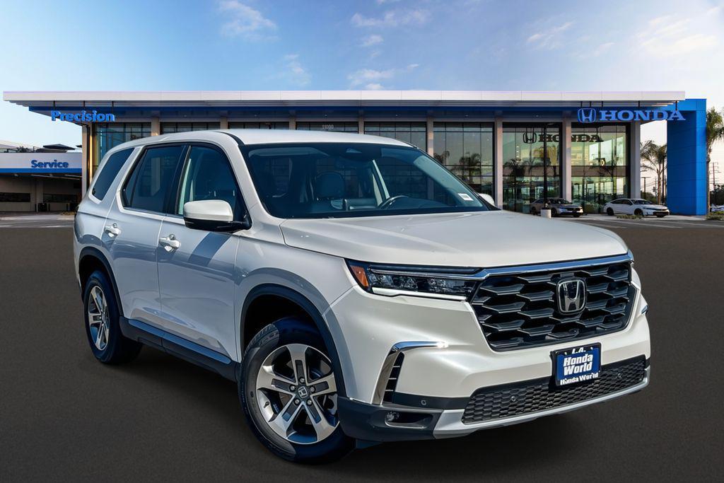 new 2025 Honda Pilot car, priced at $48,280