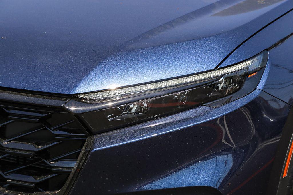 new 2026 Honda CR-V Hybrid car, priced at $40,175