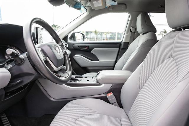 used 2022 Toyota Highlander car