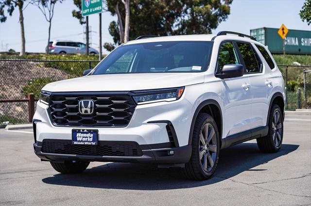 new 2025 Honda Pilot car, priced at $42,105