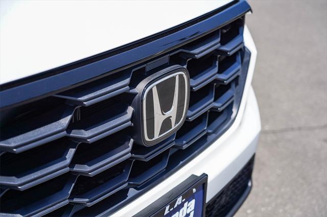 new 2025 Honda Pilot car, priced at $42,105