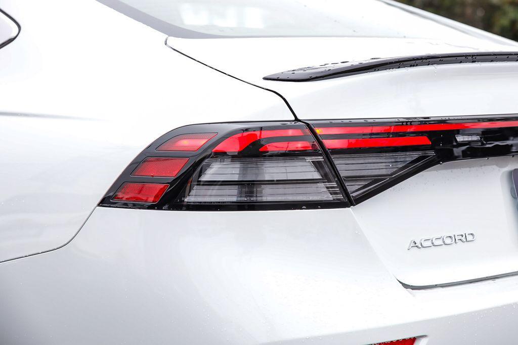 new 2025 Honda Accord Hybrid car, priced at $35,305