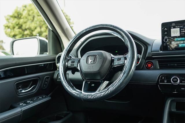 new 2025 Honda Pilot car, priced at $45,350