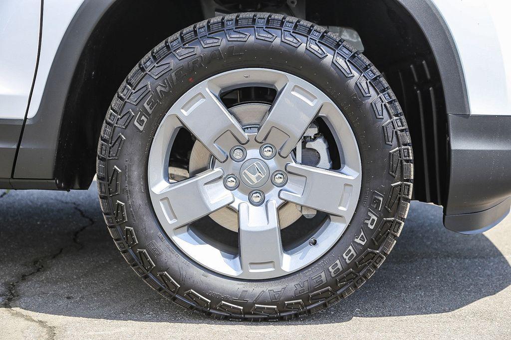 new 2025 Honda Ridgeline car, priced at $47,285