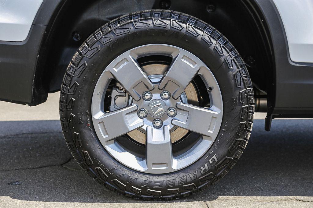 new 2025 Honda Ridgeline car, priced at $47,285