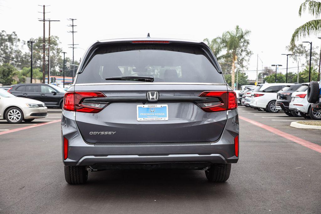 new 2026 Honda Odyssey car, priced at $44,290