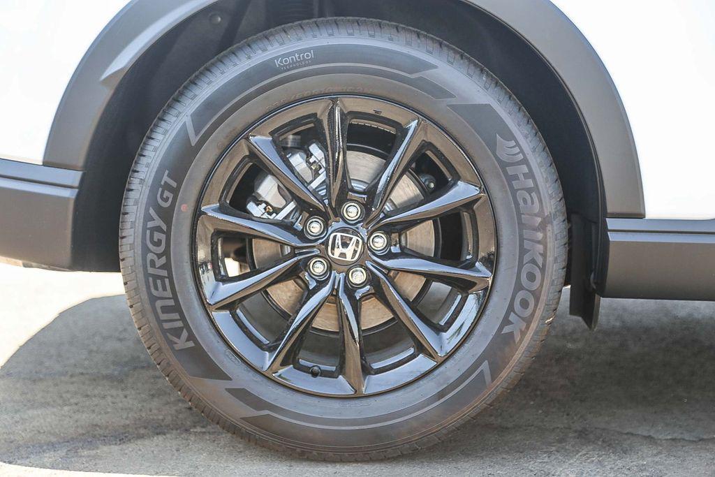 new 2026 Honda CR-V Hybrid car, priced at $40,575