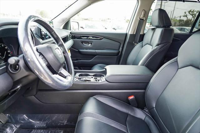 new 2025 Honda Pilot car, priced at $45,405