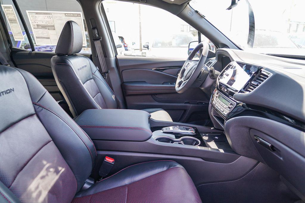 new 2025 Honda Ridgeline car, priced at $48,200