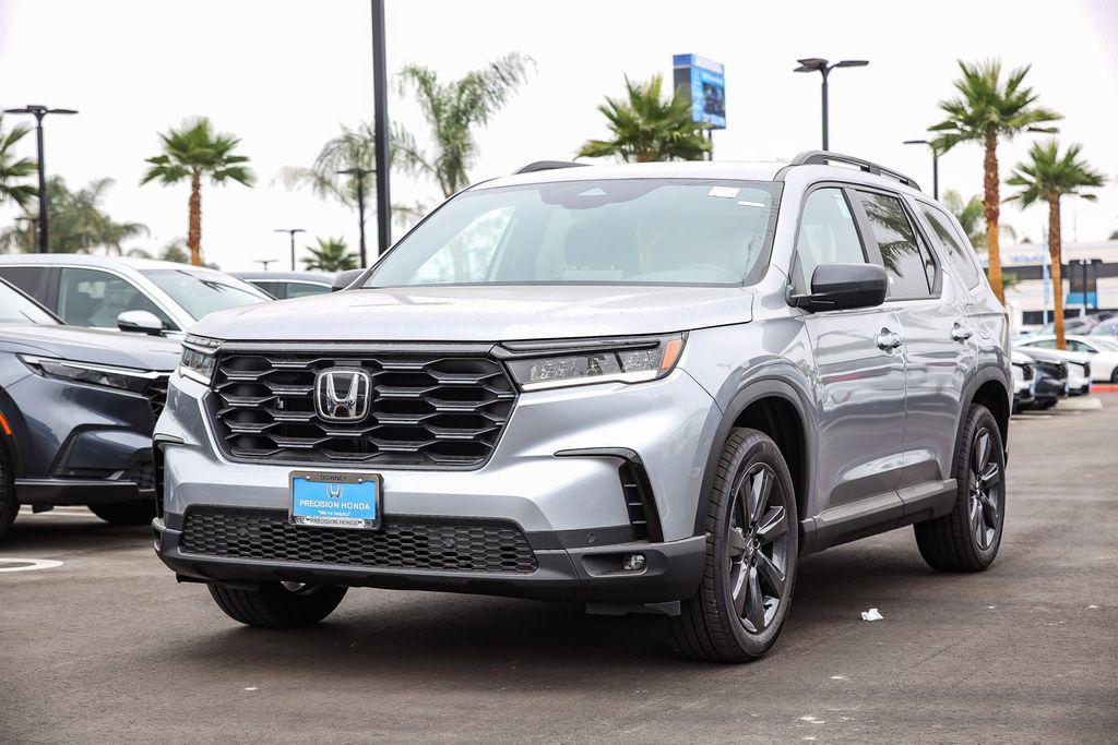 new 2025 Honda Pilot car, priced at $41,695