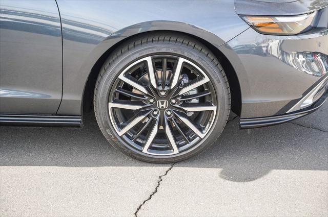 new 2025 Honda Accord Hybrid car, priced at $40,450