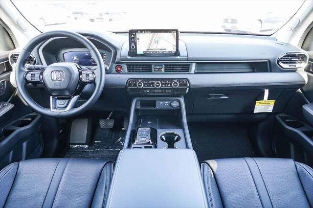 new 2025 Honda Pilot car, priced at $54,530