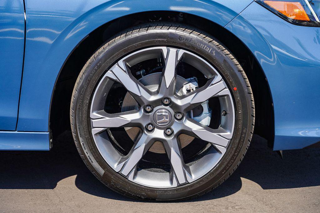 new 2026 Honda Civic Hybrid car, priced at $33,945