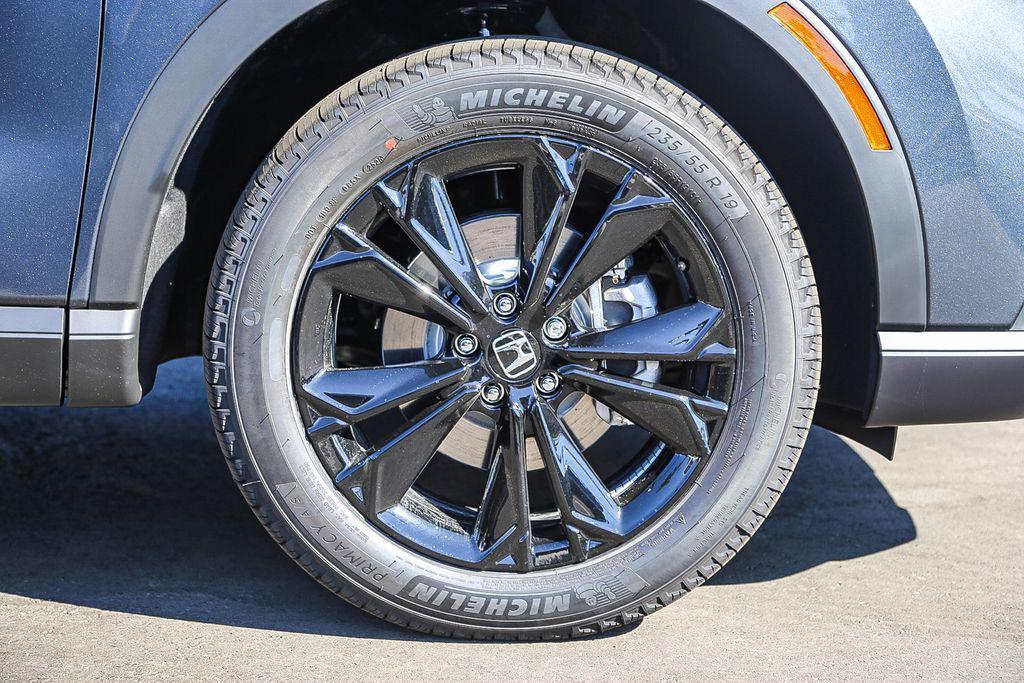 new 2026 Honda CR-V Hybrid car, priced at $43,700