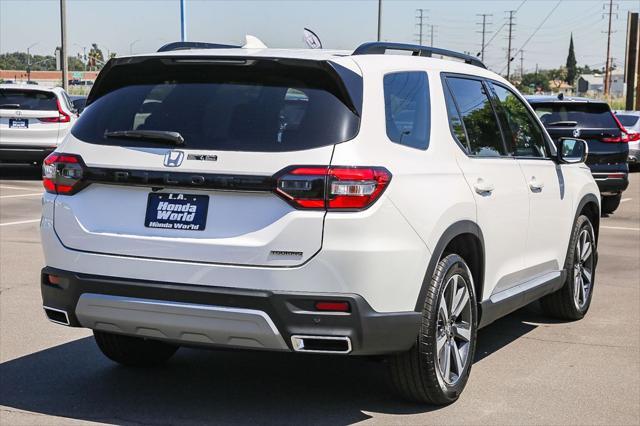 new 2025 Honda Pilot car, priced at $49,405