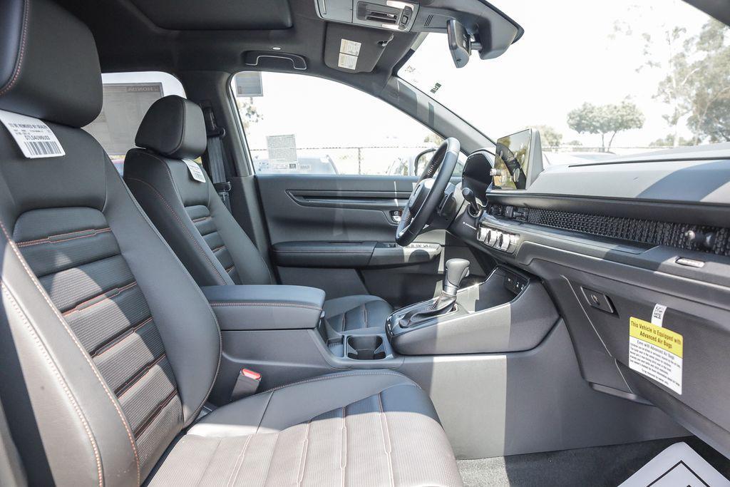 new 2026 Honda CR-V Hybrid car, priced at $41,675
