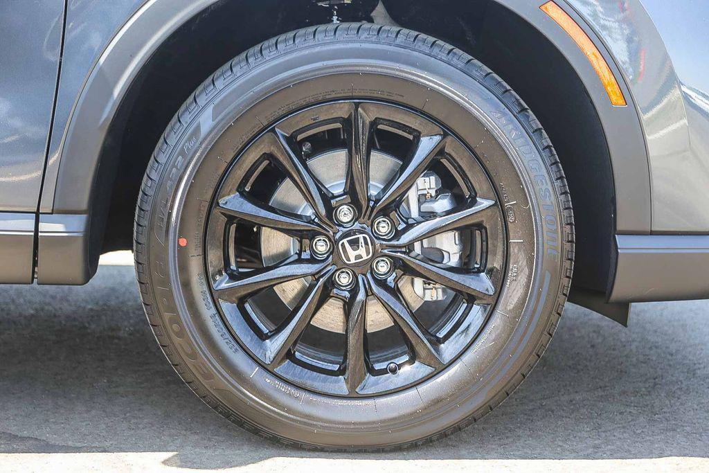 new 2026 Honda CR-V Hybrid car, priced at $41,675