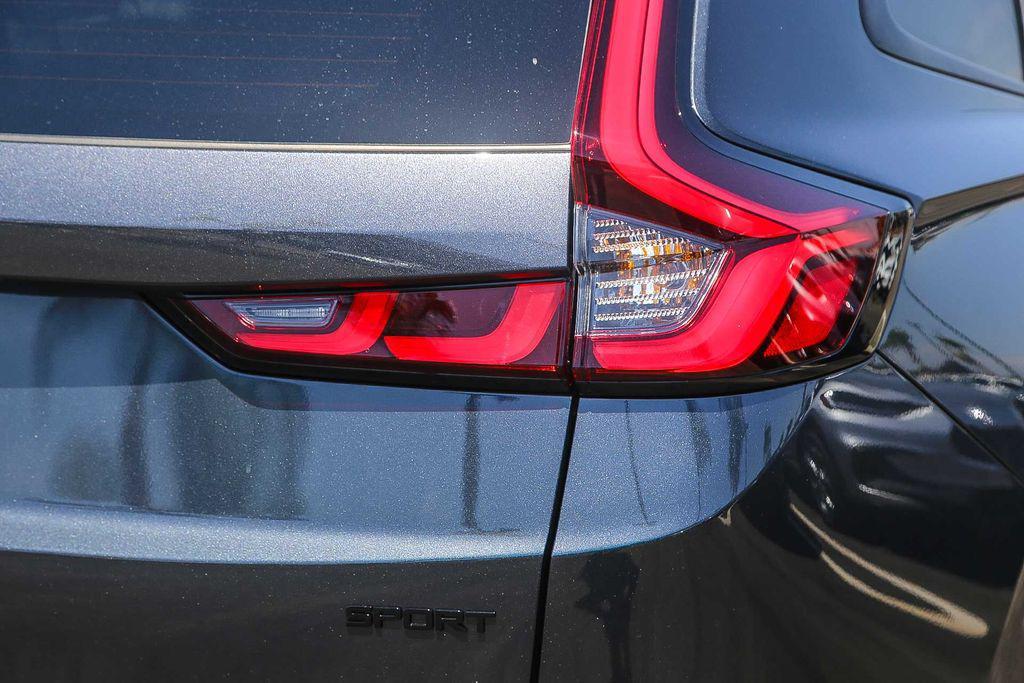 new 2026 Honda CR-V Hybrid car, priced at $41,675