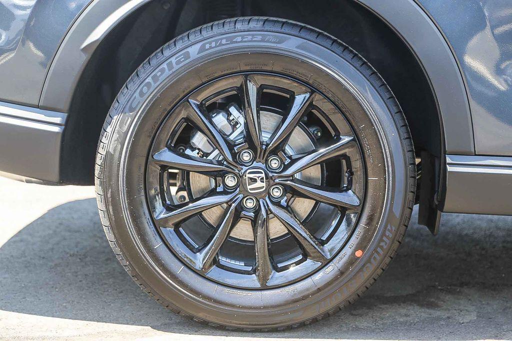 new 2026 Honda CR-V Hybrid car, priced at $41,675