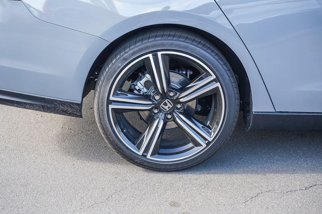 new 2025 Honda Accord Hybrid car, priced at $35,305