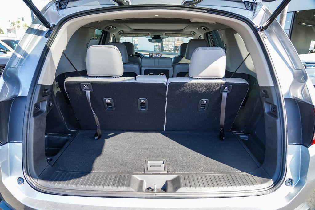 new 2025 Honda Pilot car, priced at $50,895