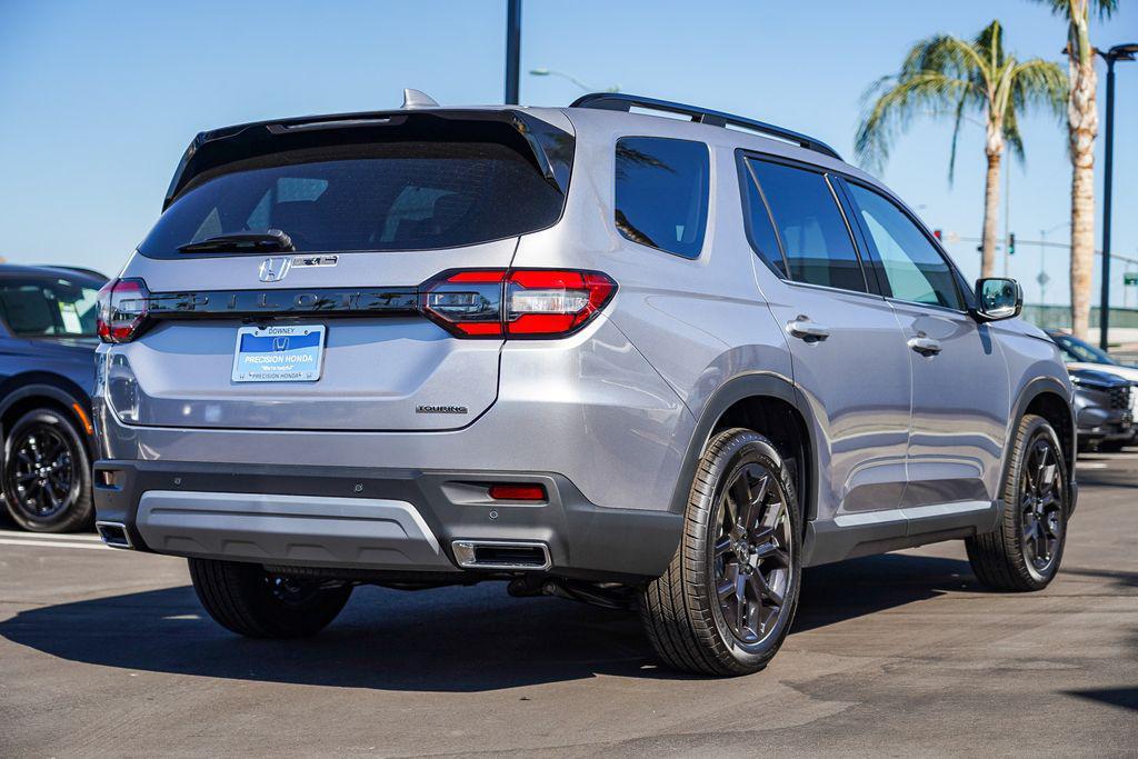 new 2025 Honda Pilot car, priced at $50,895