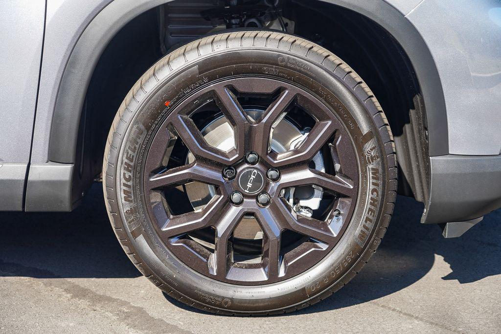 new 2025 Honda Pilot car, priced at $50,895