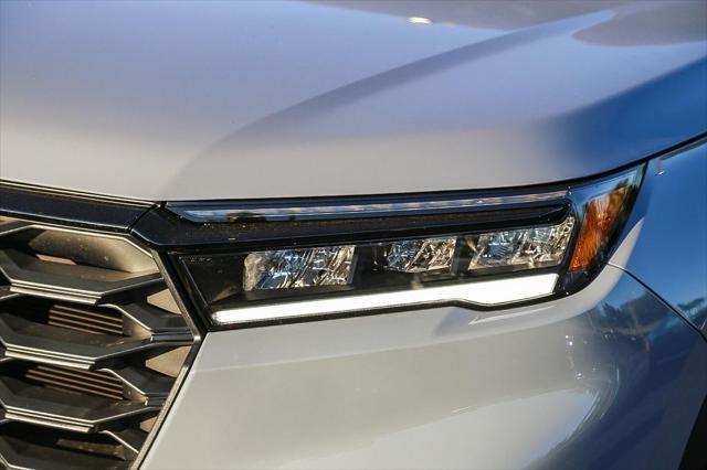 new 2025 Honda Pilot car, priced at $44,955