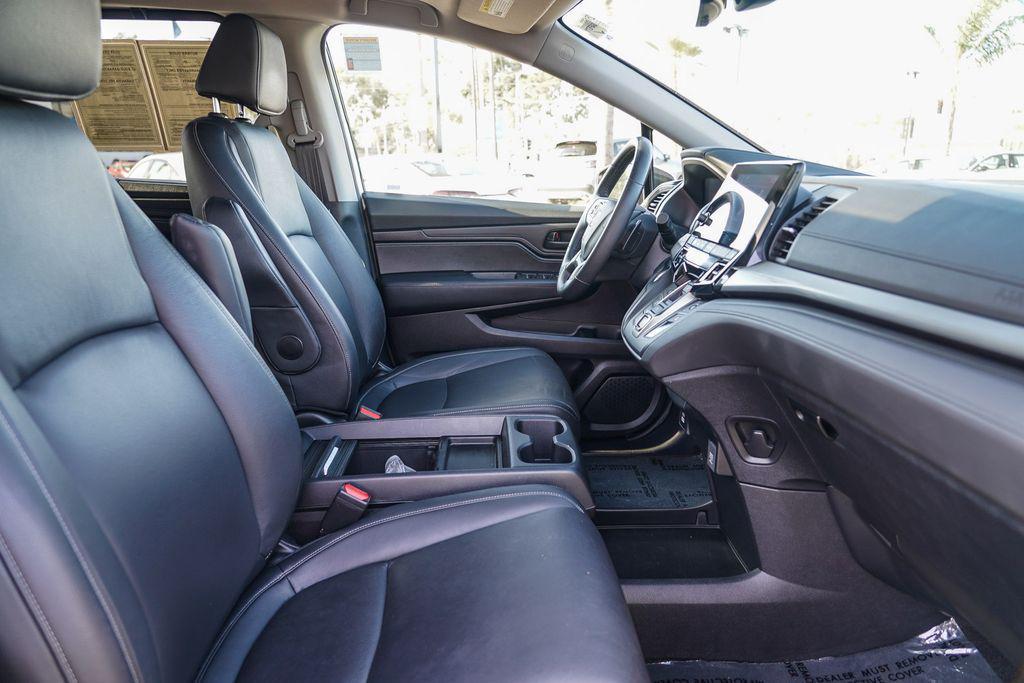 used 2024 Honda Odyssey car, priced at $42,998