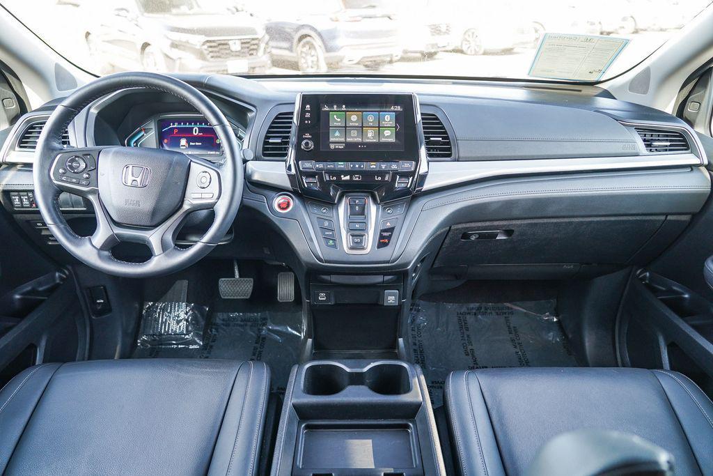 used 2024 Honda Odyssey car, priced at $42,998