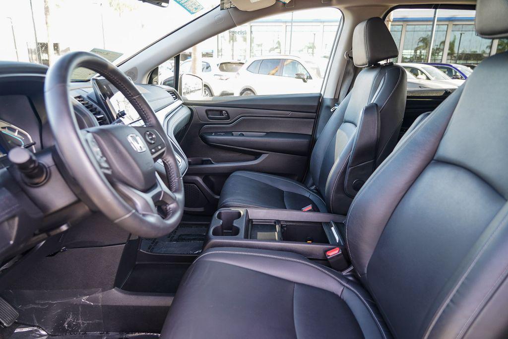 used 2024 Honda Odyssey car, priced at $42,998