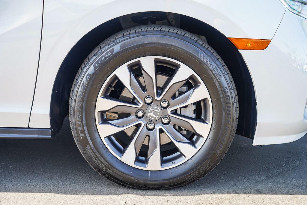 used 2024 Honda Odyssey car, priced at $42,998