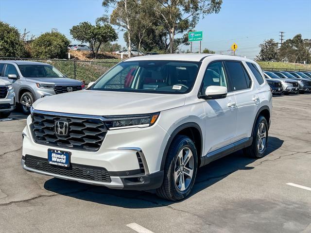 new 2025 Honda Pilot car, priced at $46,080