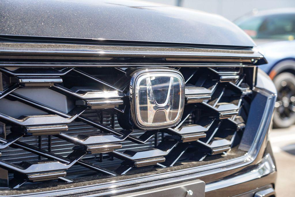 new 2026 Honda CR-V Hybrid car, priced at $38,525