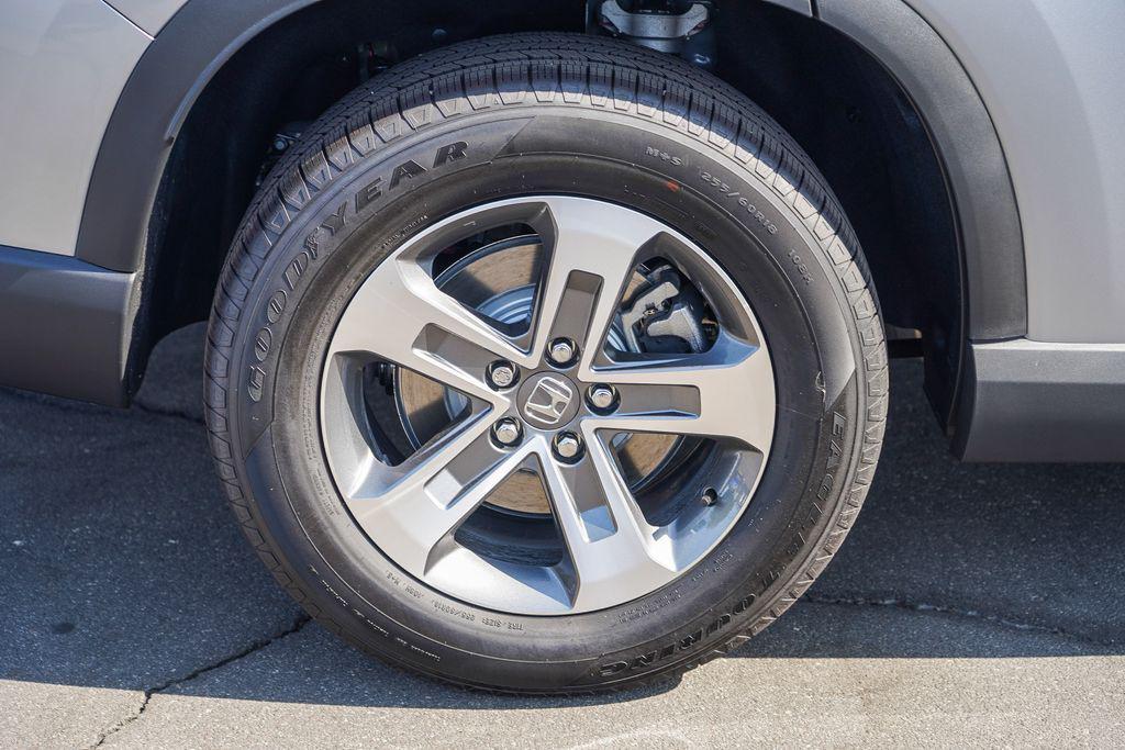 new 2025 Honda Pilot car, priced at $47,095