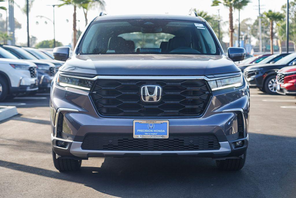 new 2025 Honda Pilot car, priced at $50,850