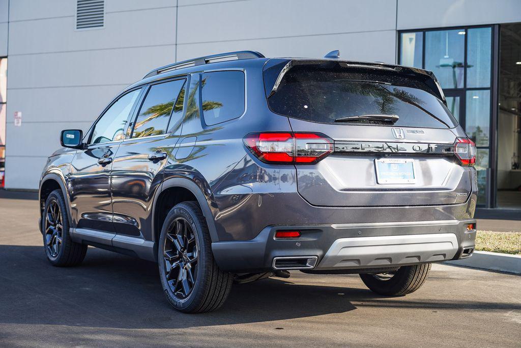 new 2025 Honda Pilot car, priced at $50,850