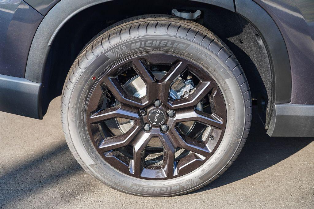 new 2025 Honda Pilot car, priced at $50,850