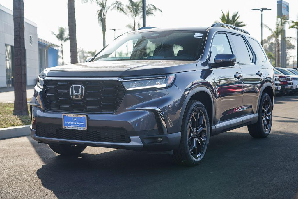 new 2025 Honda Pilot car, priced at $50,850