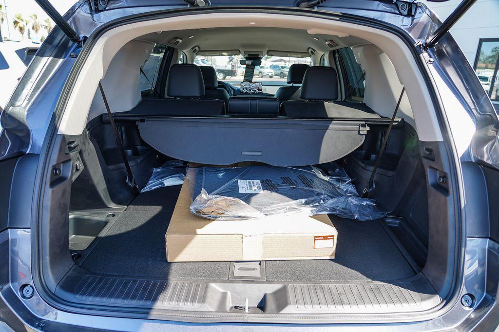 new 2025 Honda Pilot car, priced at $45,725