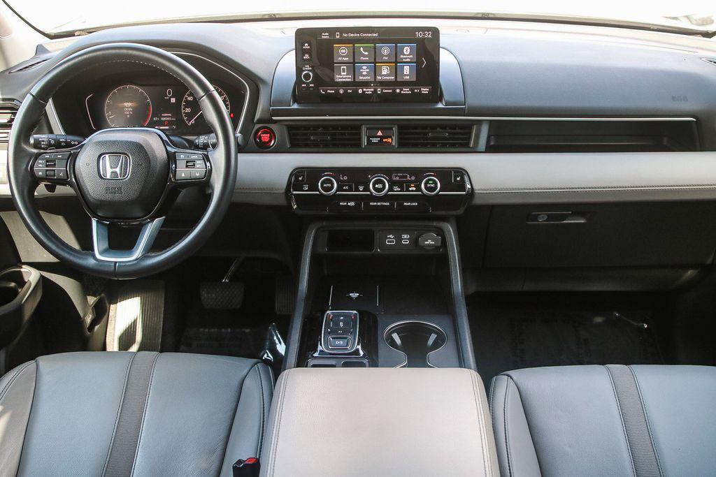 used 2024 Honda Pilot car, priced at $38,998